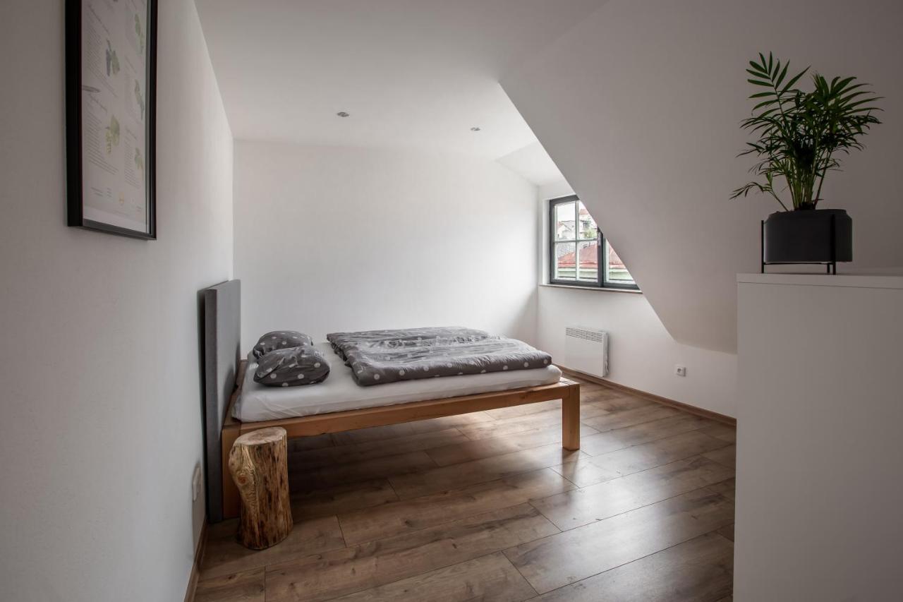 Apartmany Na Mikulasskem Namesti Зноймо Екстериор снимка